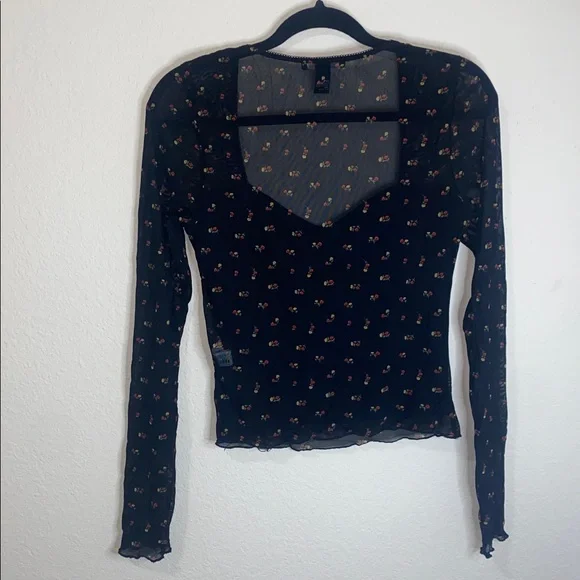 🐚Sheer floral long sleeved top with red and yellow flower details! - Picture 6 of 6